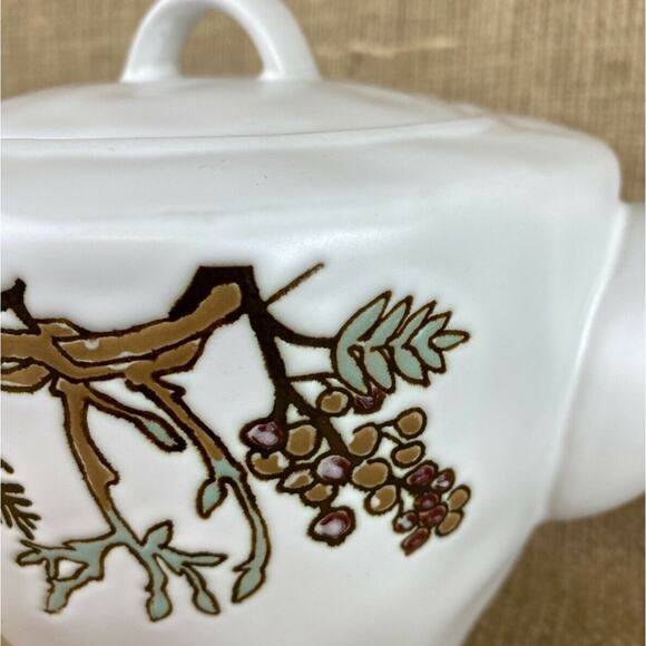 Spectrum Designz Ceramic Teapot Evergreen and Berries Embossed - Picture 5 of 8